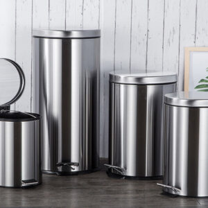 Thùng rác inox có ưu điểm gì so với thùng rác nhựa?