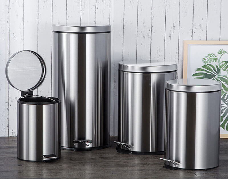 Thùng rác inox có ưu điểm gì so với thùng rác nhựa?