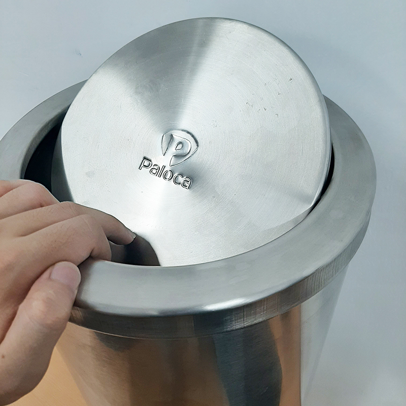 Thùng rác inox có nắp