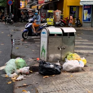 Thùng rác bẩn: Nguyên nhân và giải pháp